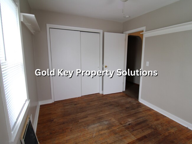 Building Photo - 3 BR 1 BA House in Meadowbrook Area with G...