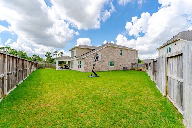 Building Photo - 13806 Llano Basin Ct