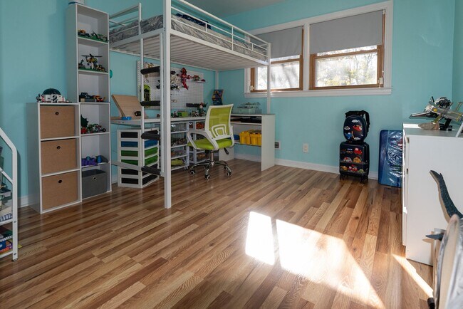 Building Photo - Beautiful 3-Bedroom, 3-Bathroom Home with Finished Basement, Garage, and Fenced Backyard – $1,995...