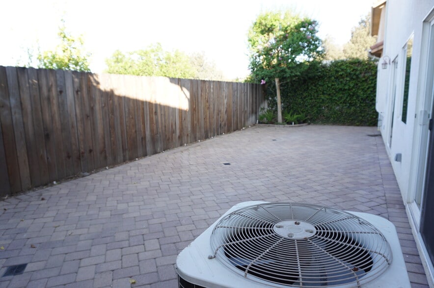Building Photo - 11855 Birch Grove Ln