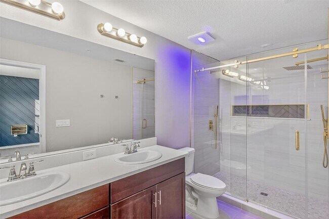 Building Photo - 2126 Crystal Bell St