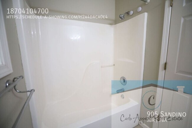 Building Photo - 905 Sandino-