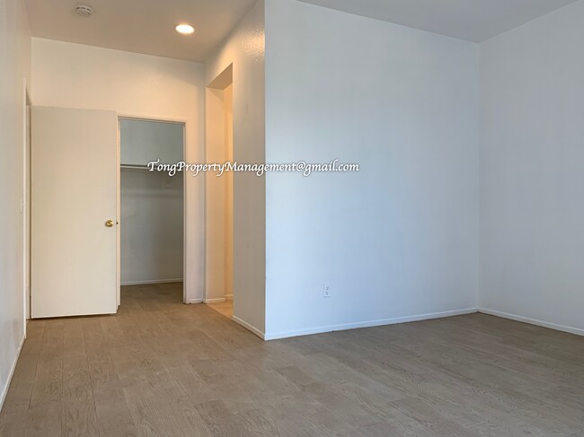 Building Photo - 13237 Kootenay St