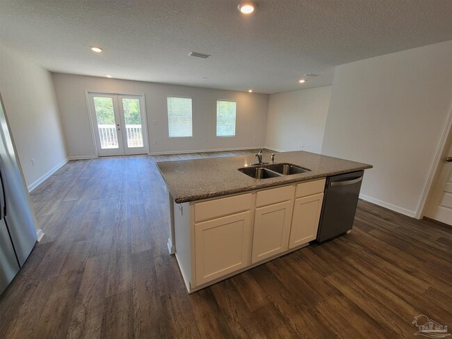 Building Photo - 5475 Merlin