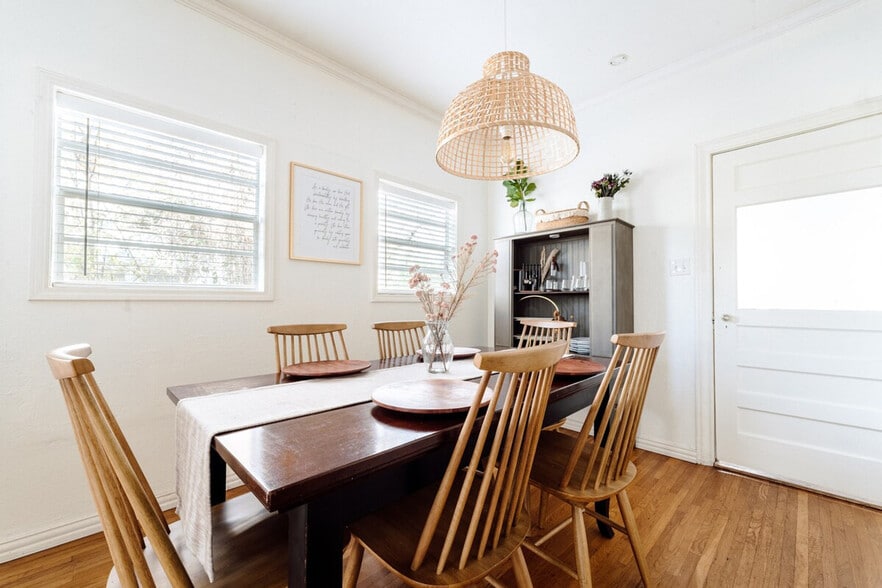 Building Photo - 1025 N 34th St