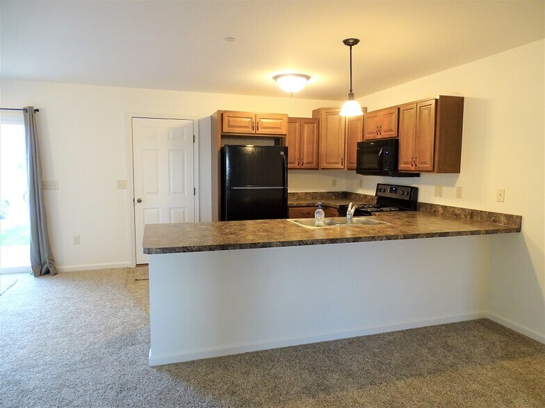 Building Photo - 243 Limestone Dr