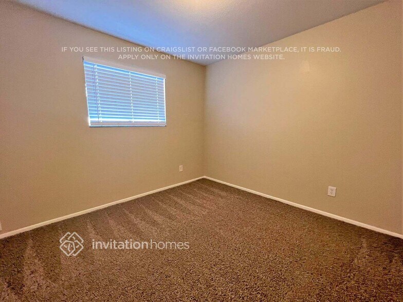 Building Photo - 5414 W Wilshire Dr