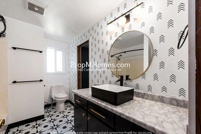 Building Photo - Updated Two Bedroom Home in Lafayette!