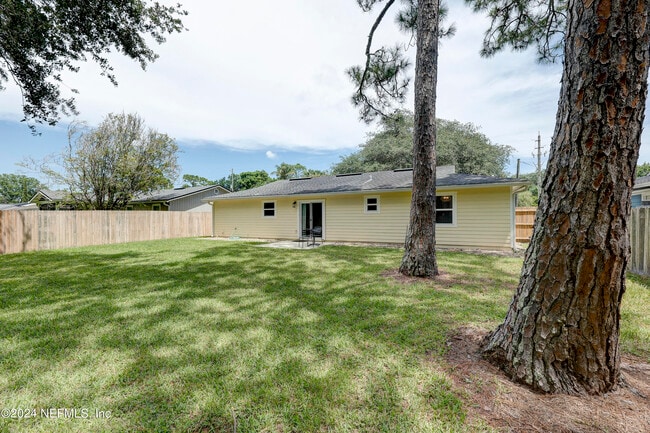 Building Photo - 3558 Eunice Rd