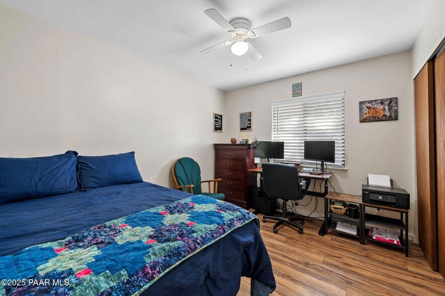 Building Photo - 510 S Skyview Dr