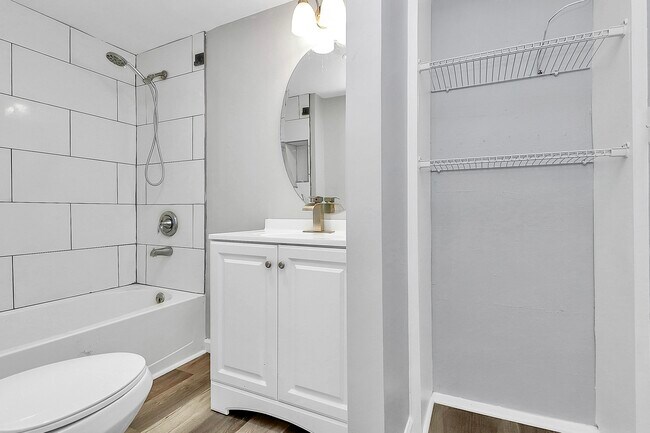 Building Photo - 4023 Brown Dr