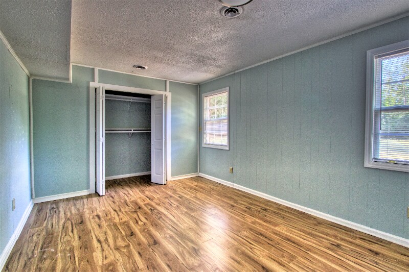 Building Photo - 209 Bayberry Ln
