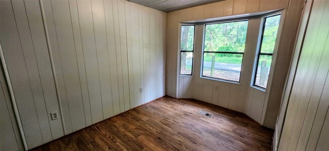 Building Photo - 2066 County Rd 332
