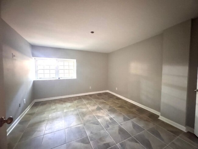 Building Photo - 1 Bedroom Unit in Historic Wafco Mills