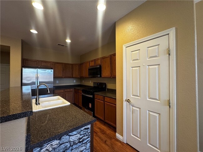 Building Photo - 9053 Wine Cellar Ave