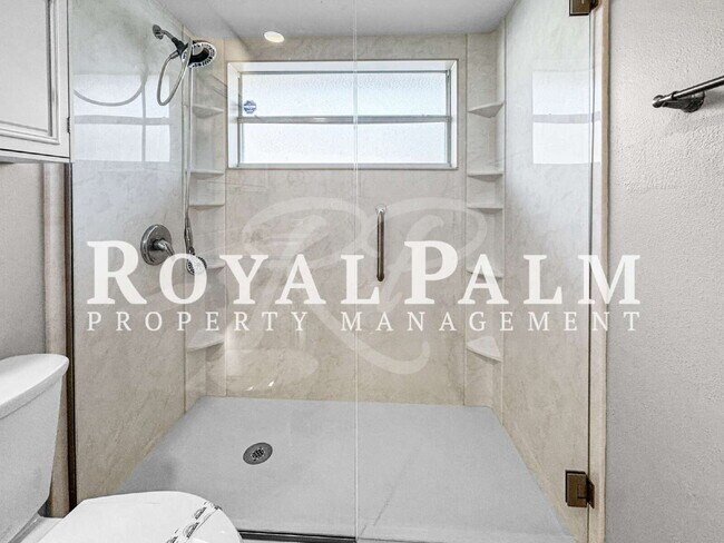 Building Photo - 326 SW 29th St