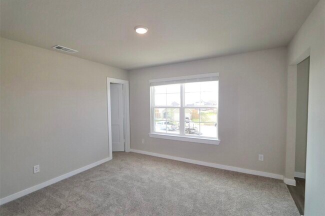 Building Photo - 21663 Sandy Dune Dr