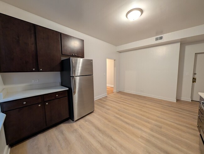 Building Photo - 2323 N Kedzie Blvd