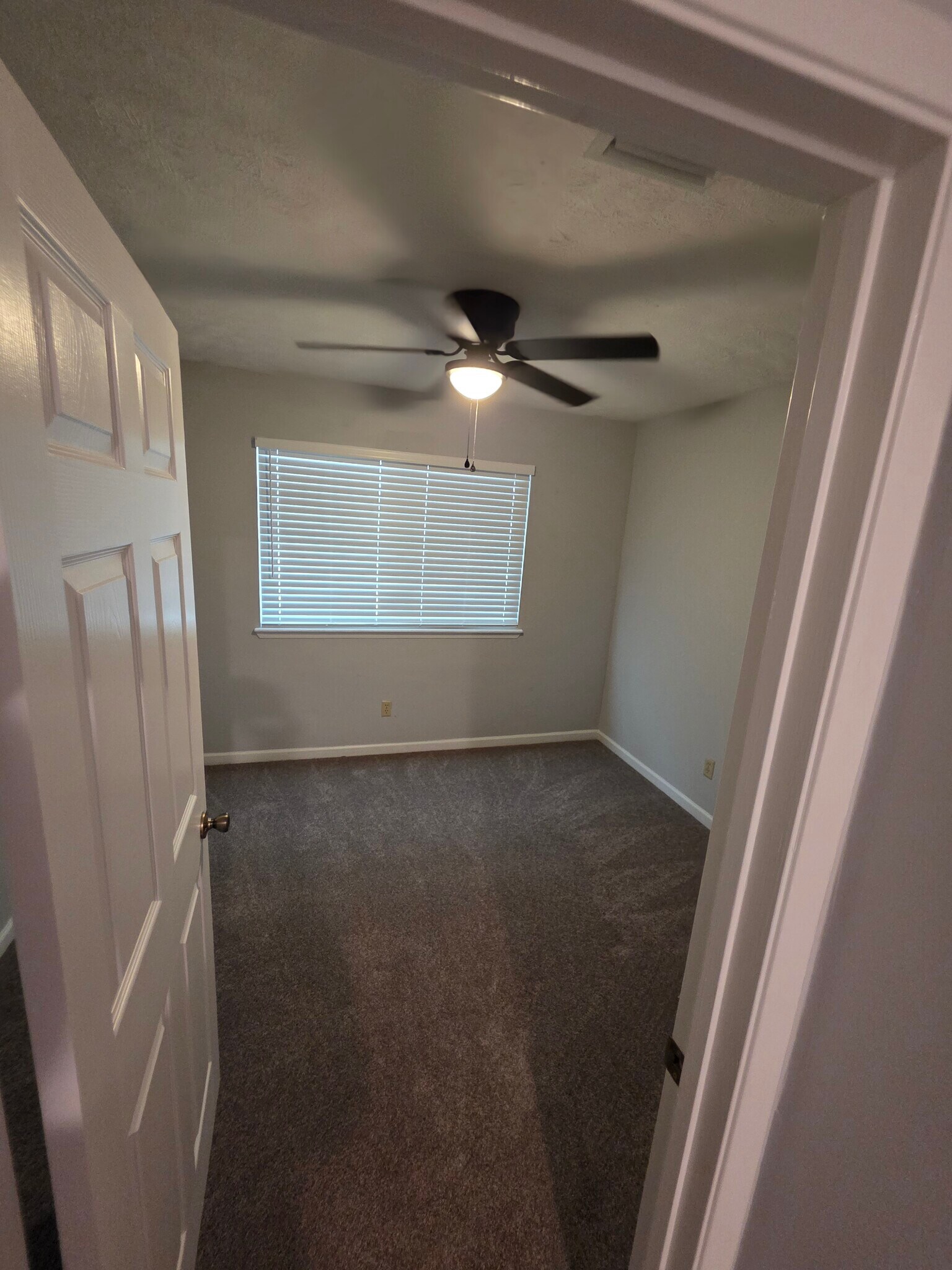 Building Photo - 3938 Solano Rd