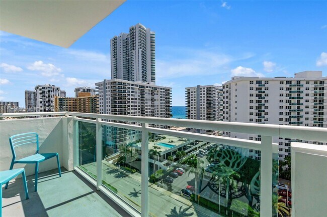 Building Photo - 3000 S Ocean Dr