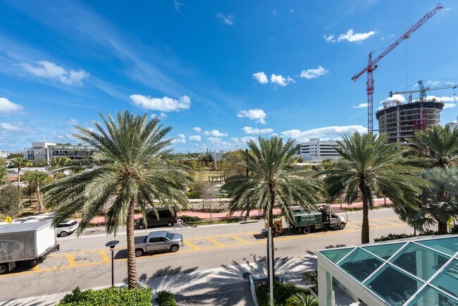 Building Photo - 650 West Ave