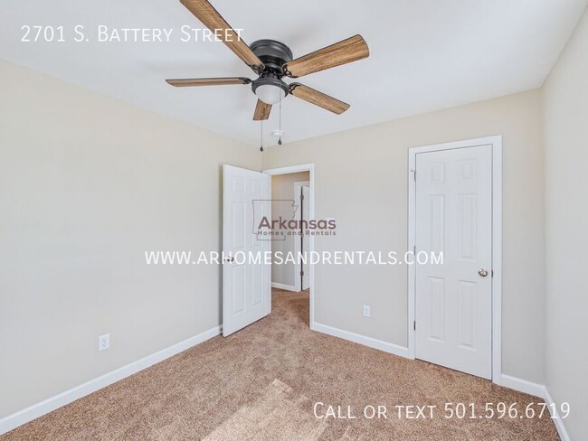 Building Photo - 2701 S Battery St