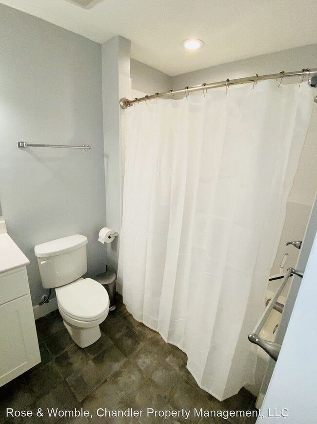 Building Photo - 1 br, 1 bath House - 40 Rader St #411