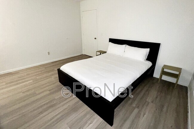 Building Photo - 4650 Koval Ln