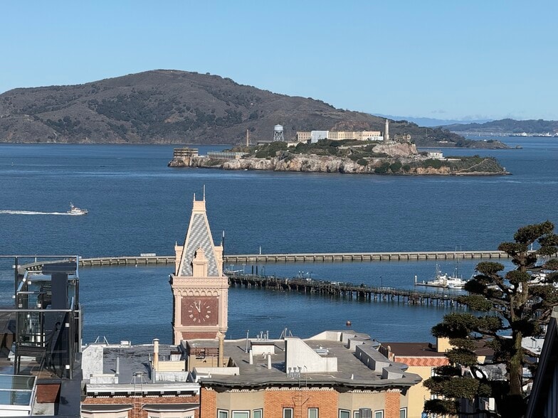 Building Photo - 1015 Francisco St