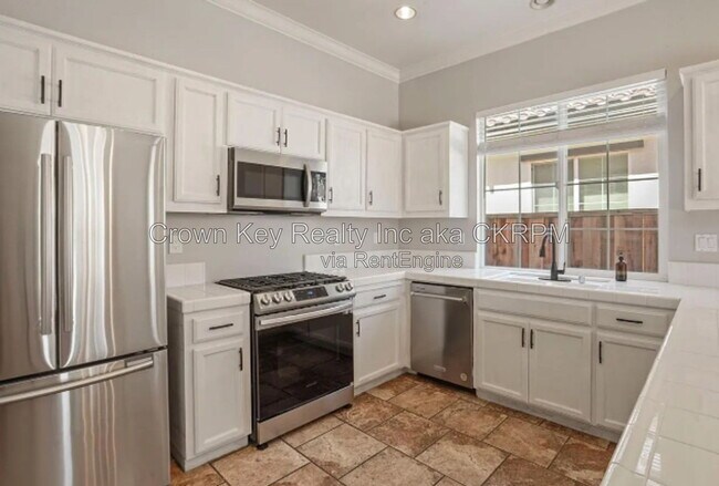 Building Photo - 229 Wisteria Ln