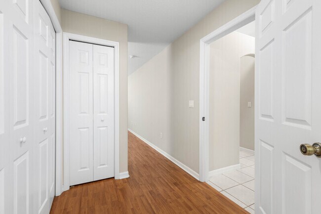 Building Photo - 22 Rocking Horse Dr