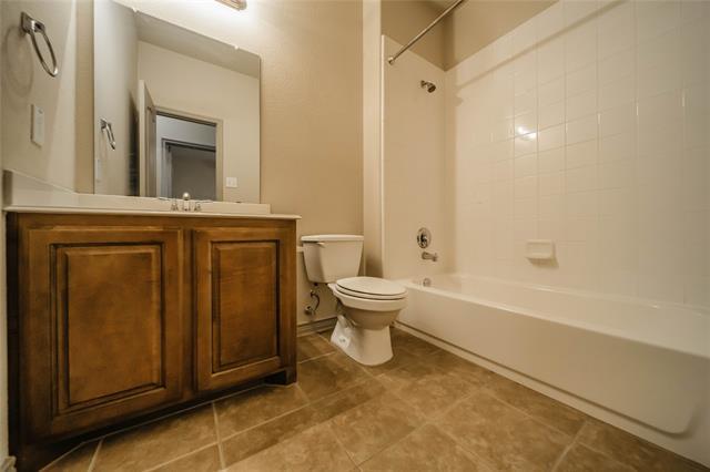 Building Photo - 2813 Sheridan Dr