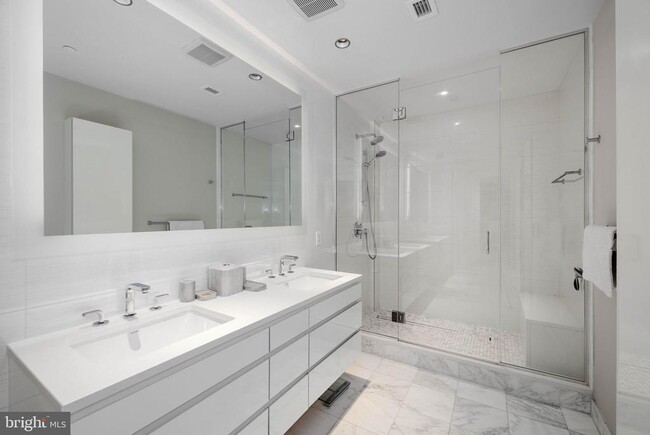 Building Photo - 2501 M St NW