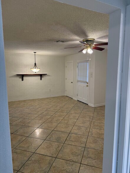 Building Photo - 1240 Avenue A