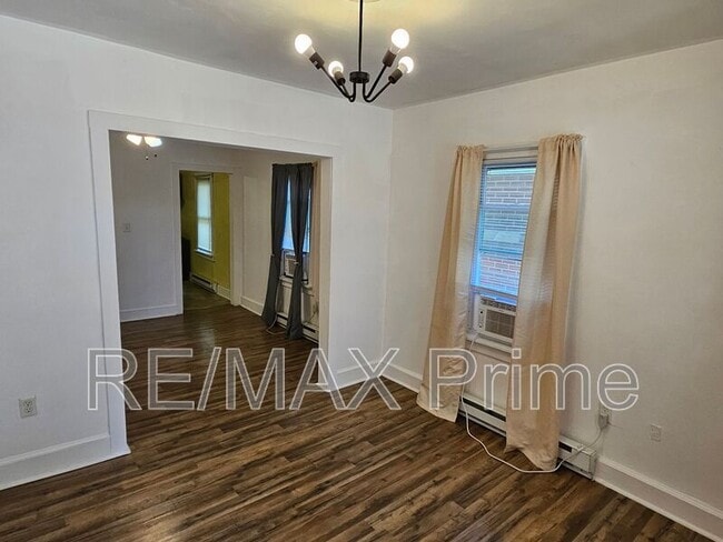 Building Photo - 120 S 10th St