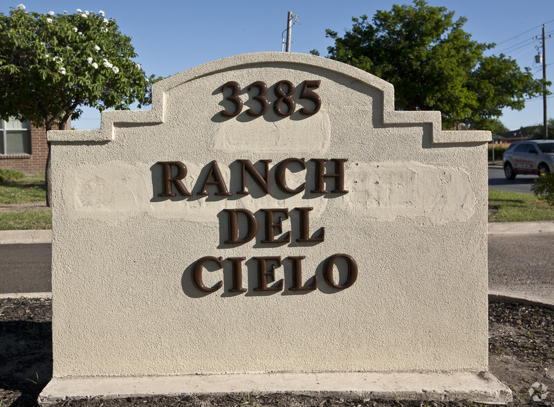 Building Photo - Rancho Del Cielo I & II