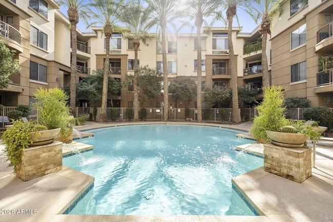 Building Photo - 1701 E Colter St