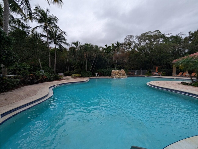 Building Photo - 5550 NW 61st St