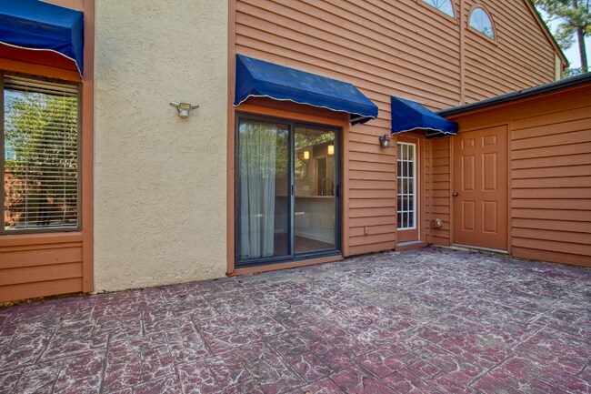 Building Photo - 617 13th Ave S