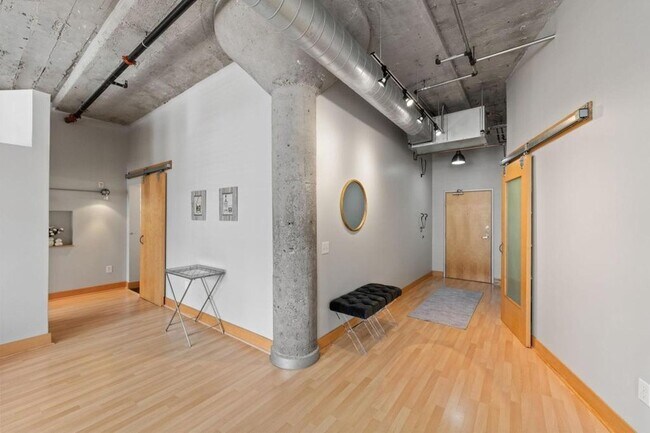 Building Photo - 918 N 3rd St