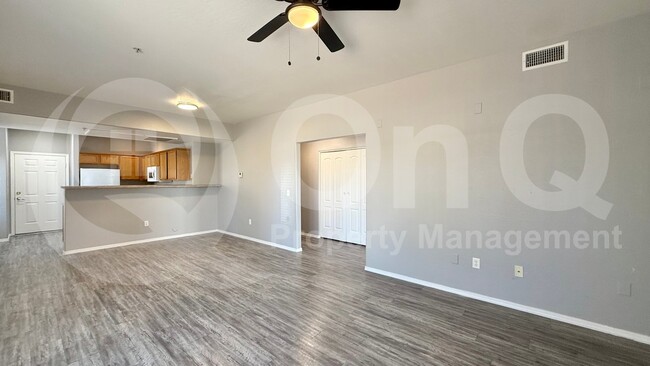 Building Photo - 6770 N 47th Ave