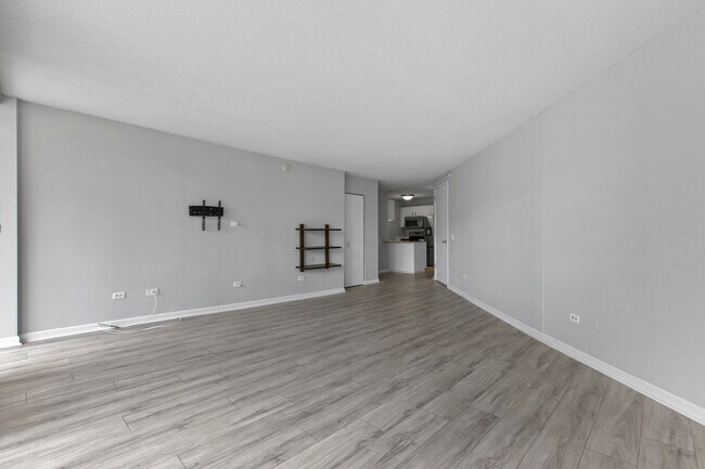 Building Photo - 545 N Dearborn St