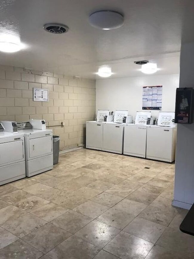 Interior Photo - Villa Oaks Apartments