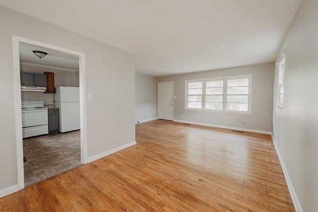 Building Photo - 4607 Beverly Kay Dr