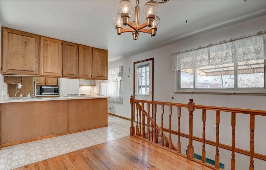 Building Photo - 3055 Victor St