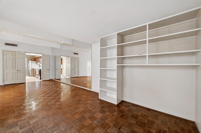 Building Photo - 5338 Brownway St