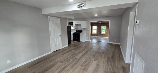 Building Photo - 2133 Hugh Edwards Dr