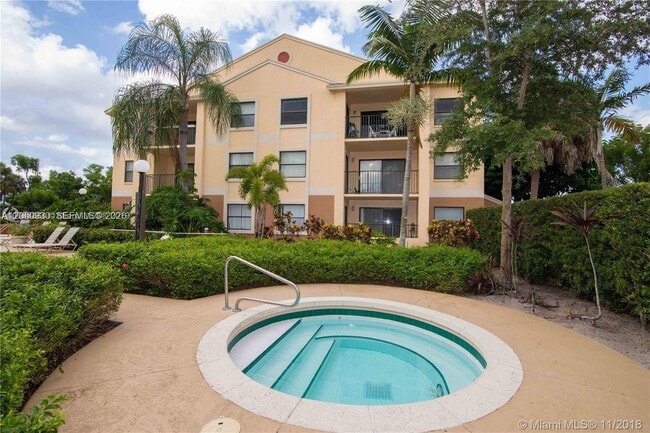 Building Photo - 9999 Summerbreeze Dr