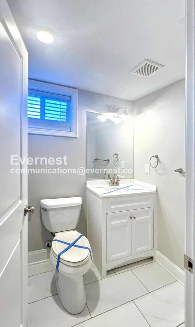 Building Photo - 7624 Nall Ave