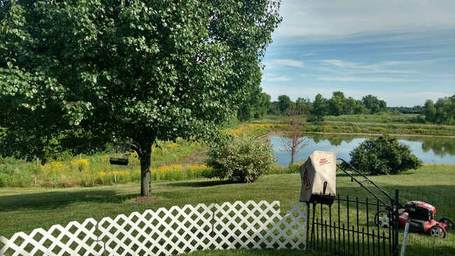 Building Photo - 793 S Providence Ln